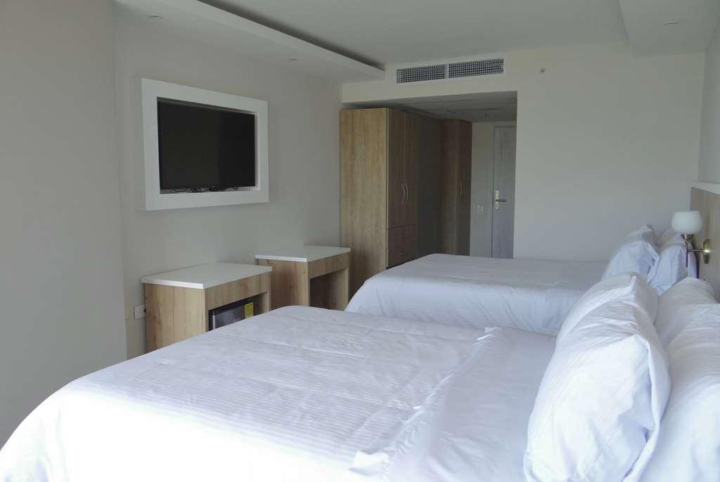 Wyndham Garden Cartagena Otel Oda fotoğraf